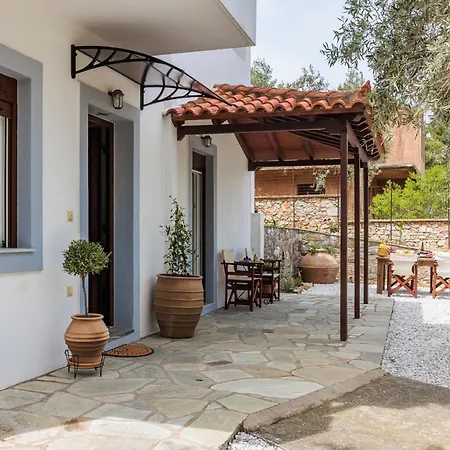 Pithari House 아파트 *